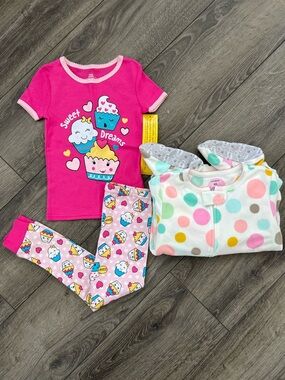 Carters Girls Pajamas Bundle of 2 Size 4T